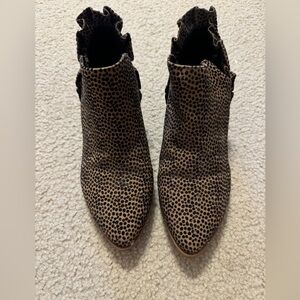 Girl’s Cheetah Boots